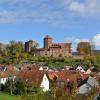 Burg mit Häusern